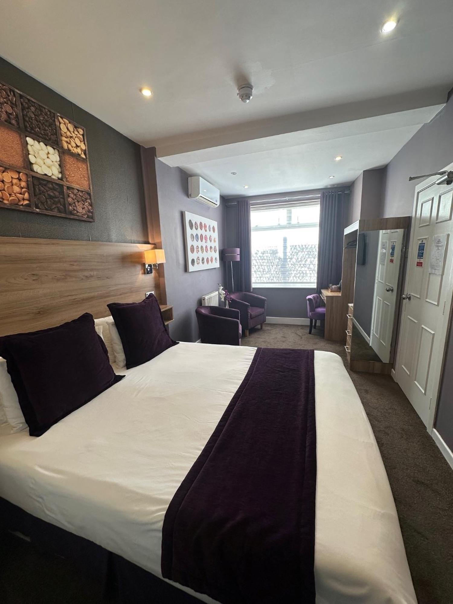 The Chocolate Box Hotel Борнмут Экстерьер фото