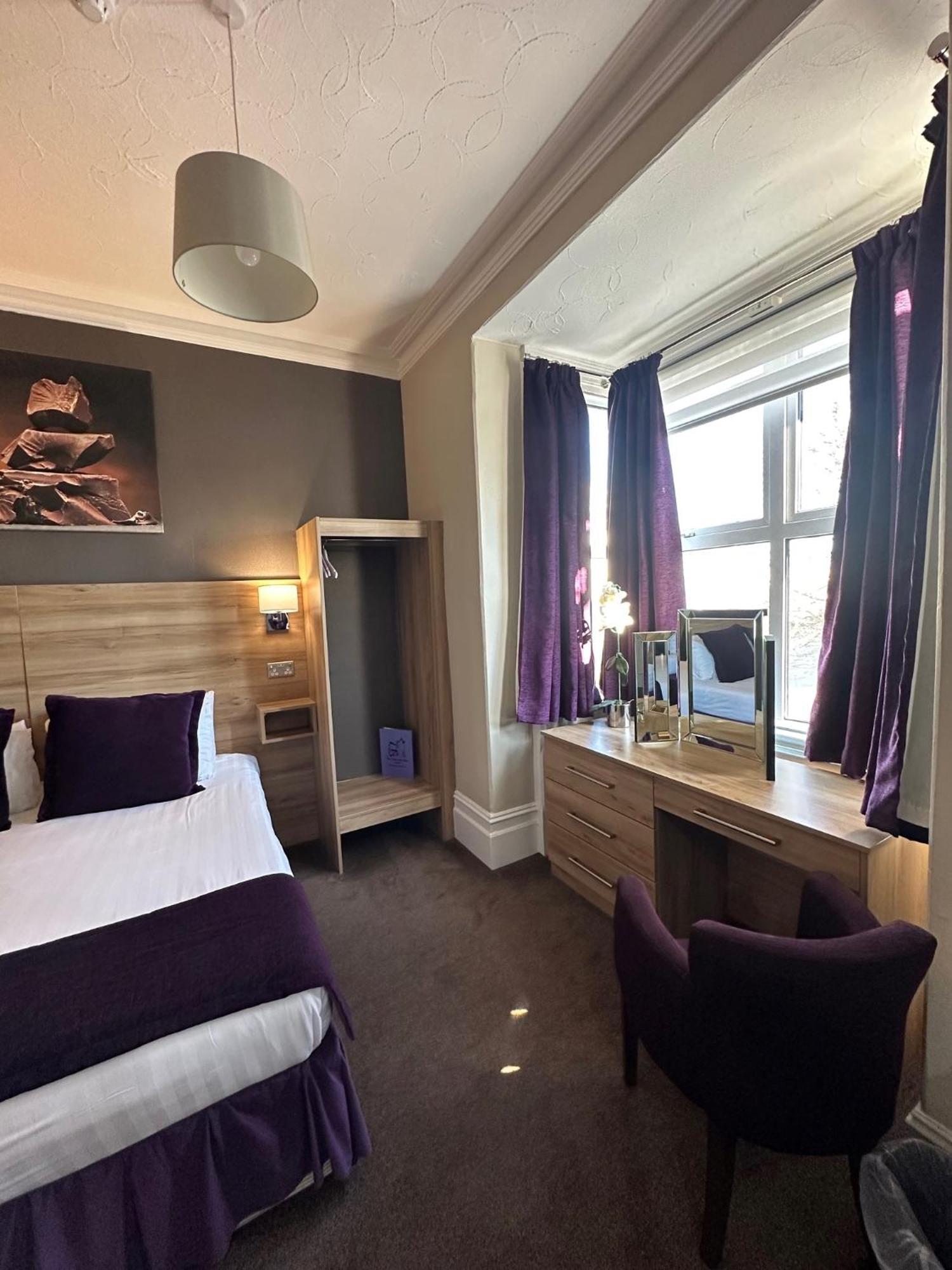 The Chocolate Box Hotel Борнмут Экстерьер фото