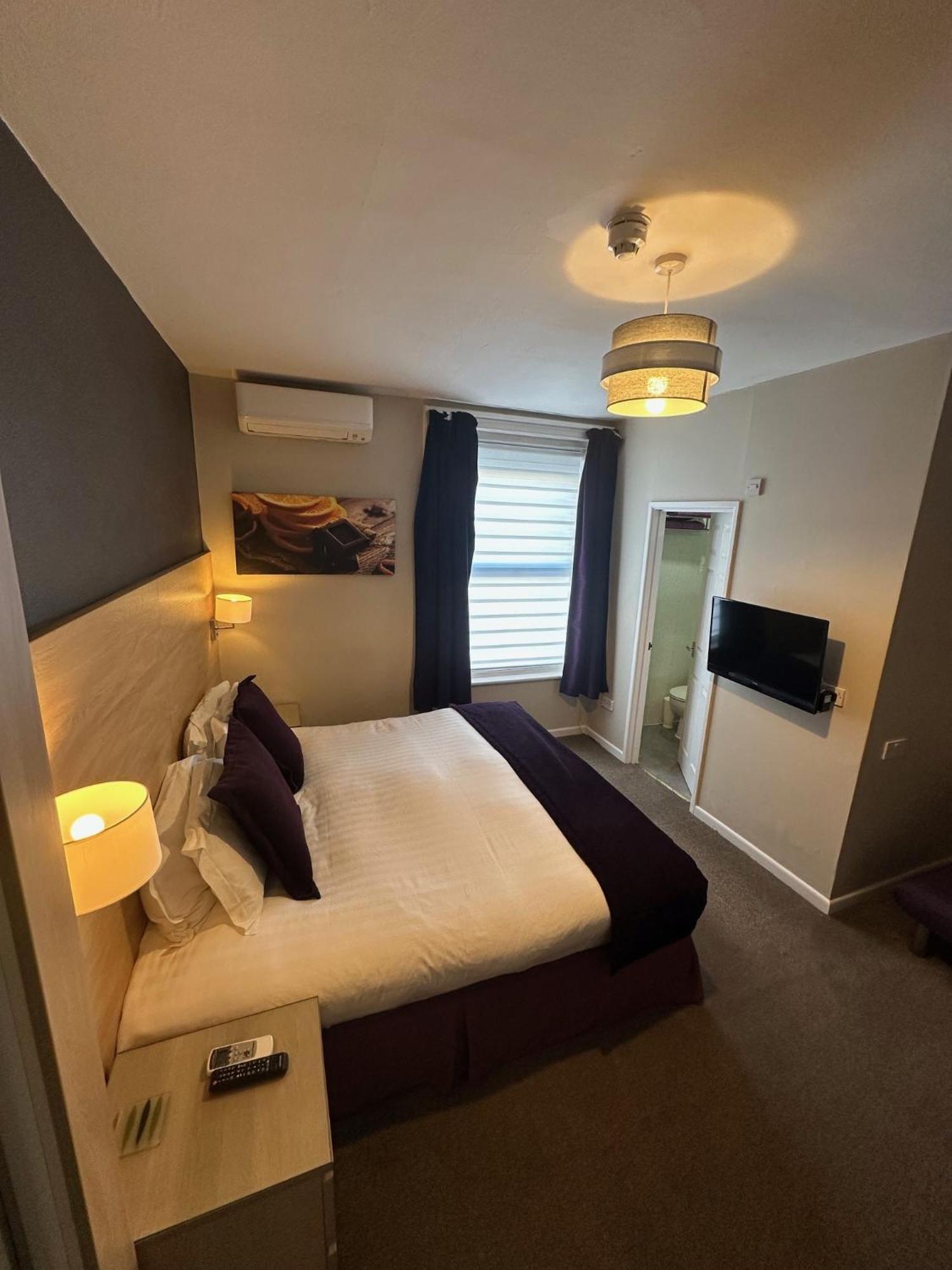 The Chocolate Box Hotel Борнмут Экстерьер фото