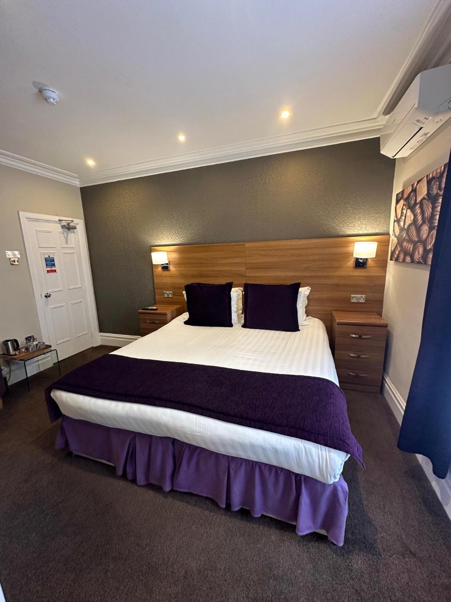 The Chocolate Box Hotel Борнмут Экстерьер фото
